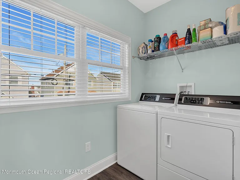 411 Harding Ave — Photo 26
