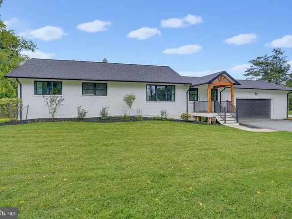 2174 Porter Rd, Bear, DE 19701