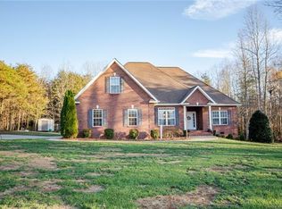 141 Hidden River Ln, Statesville, NC 28625