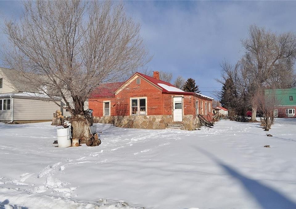 2nd image of 211 School St