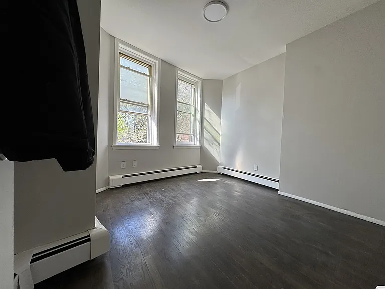174 Ocean Ave #8 — Photo 4