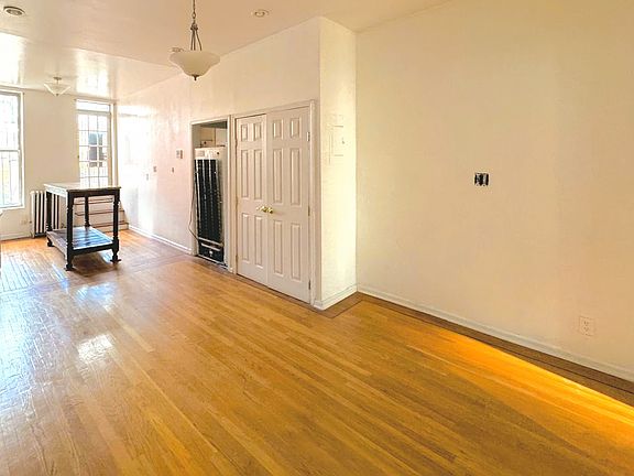 5th image of 45 Putnam Ave #1B