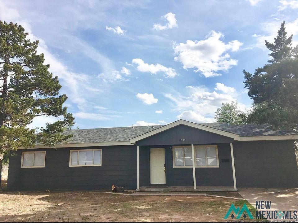 1st image of 1609 E Pecos Dr