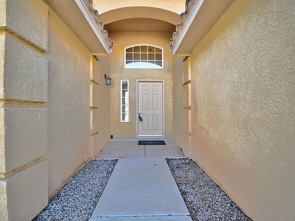 2nd image of 5588 Mansfield Pl NW