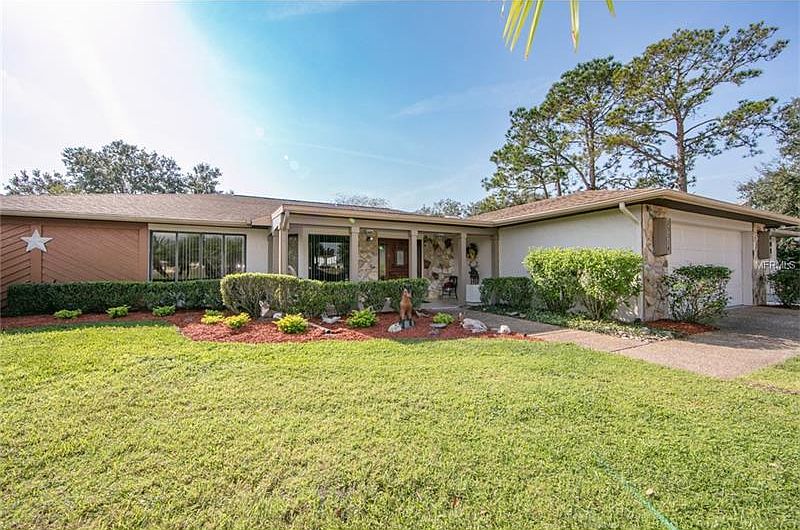 1st image of 25314 Oakmont Dr