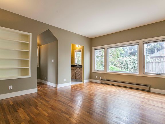 Similar unit: living room