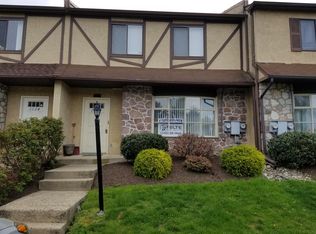 1022 Oakwood Dr #A, Huntingdon Valley, PA 19006