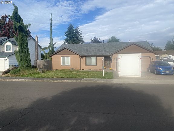 4th image of 10004 NE 142nd Ave