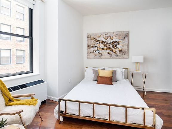 5th image of 82 Beaver St APT 509