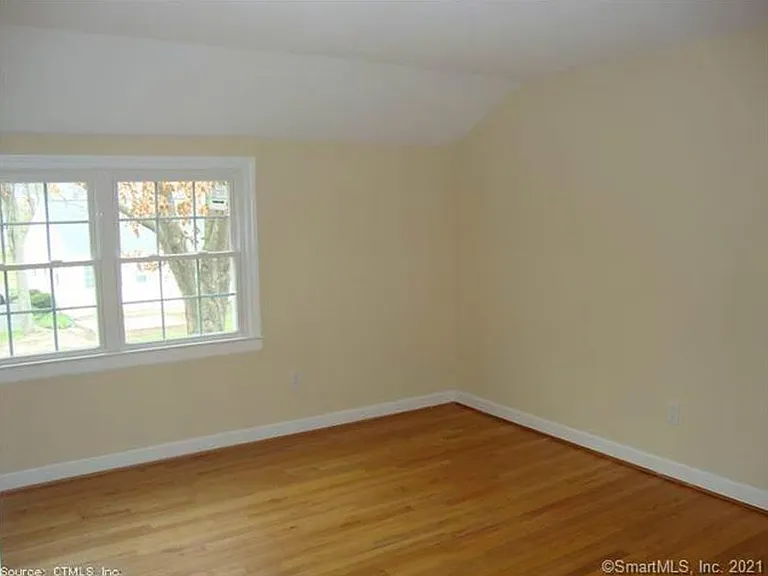 14 Redbud Ln — Photo 4