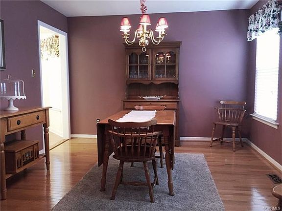 4th image of 9705 Taylors Crossing Ct