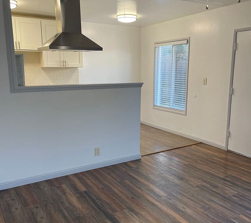 1st image of 1465 Henderson Ave APT 2