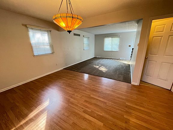 4th image of 9746 Hadley Dr