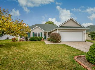 205 W Green Gables Dr, Centralia, MO 65240