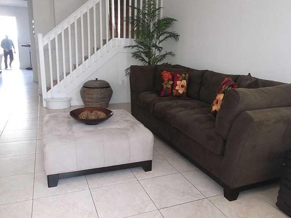 3rd image of 10767 NW 78th Ter