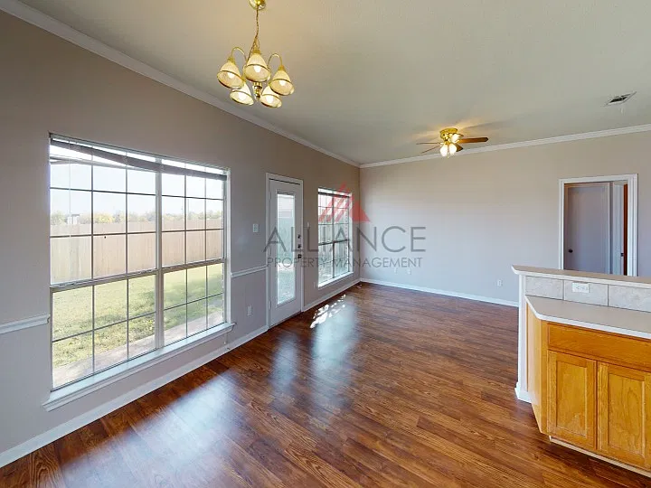 3 bed, 1497 sqft, $1,650 — Photo 1