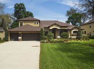 123 Falling Water Dr, Brandon, FL 33511