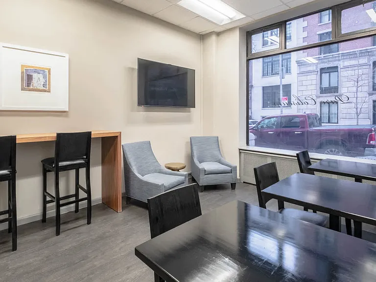 228 W 71st St #5B — Photo 34