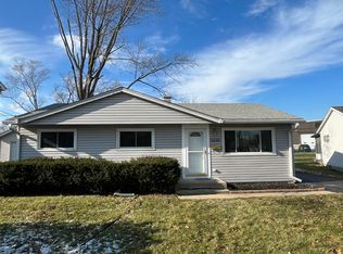 146 W Norman Ln, Wheeling, IL 60090