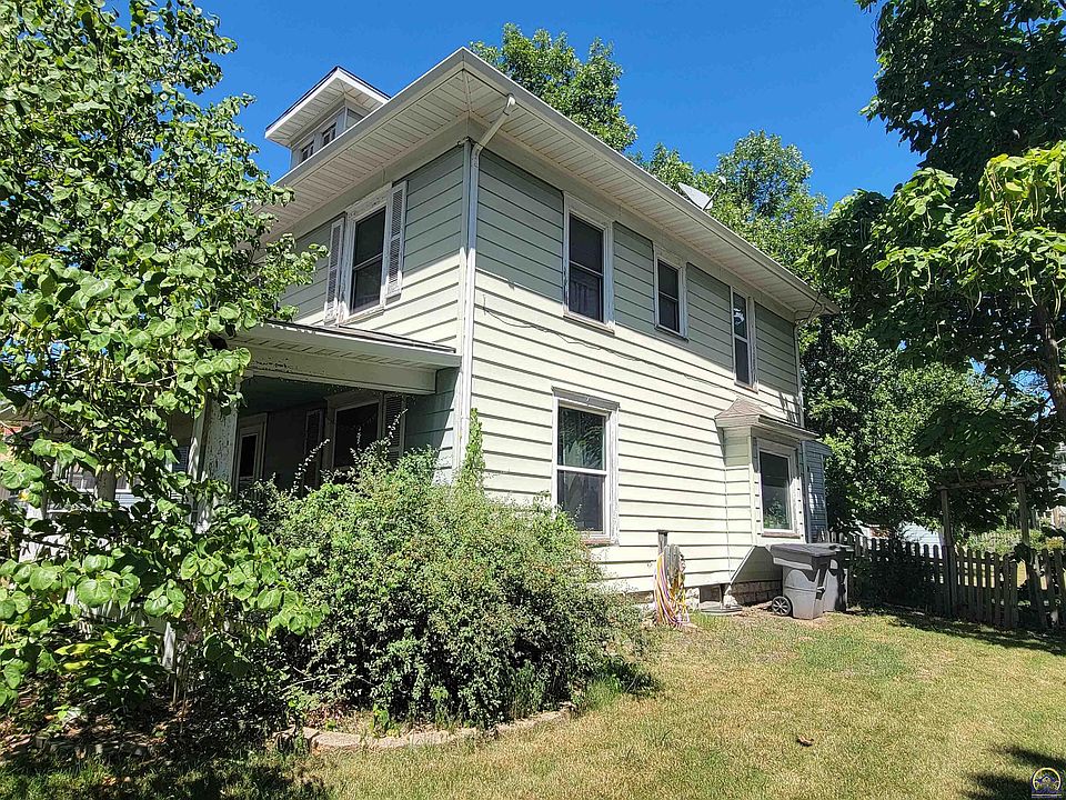 1118 West St, Emporia, KS 66801 Zillow