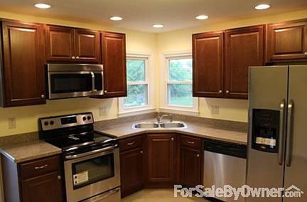 3rd image of 331 Hillcrest Dr