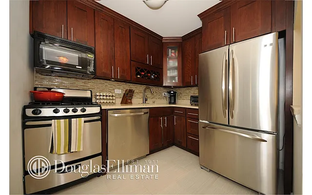 Sold by Douglas Elliman | media 28