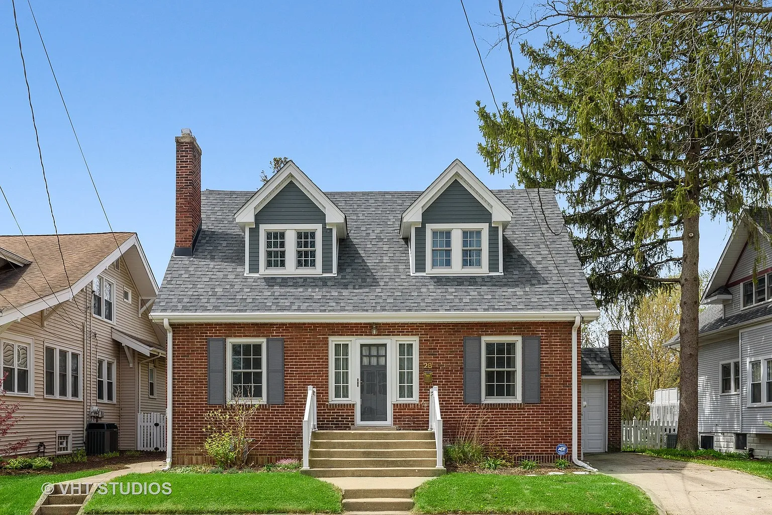 28 S Mitchell Ave photo 1