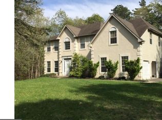 6 Quail Ridge Ct, Medford, NJ 08055