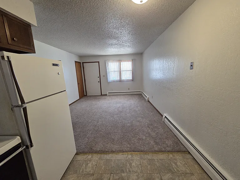 913 2nd St E #3 — Photo 2