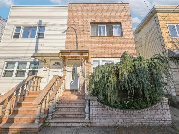 194 Bay 7th St, Brooklyn, NY 11228