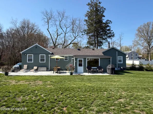 16 Roosevelt Avenue, Morganville, NJ 07751