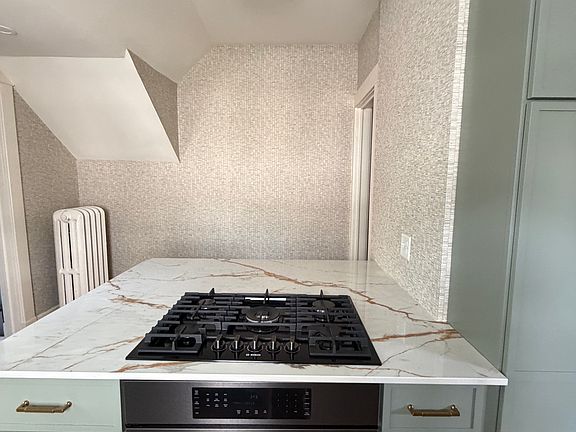 4th image of 3029 Humboldt Ave S
