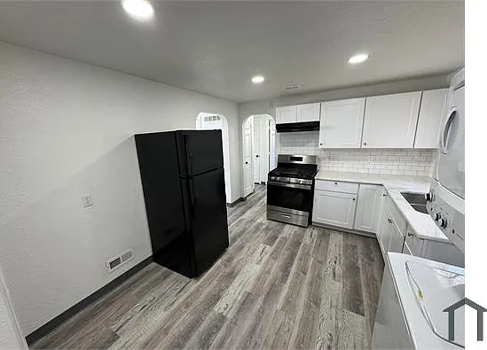 10011 Montview Blvd #C — Photo 11