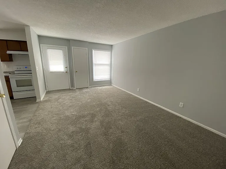 816 Hartford Ave — Photo 14