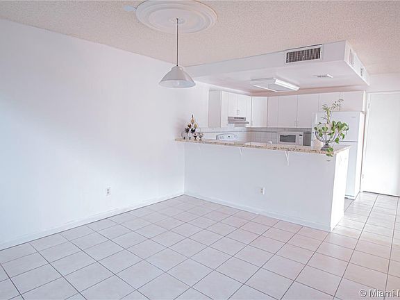 3rd image of 10099 NW 4th Ln #3-9