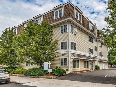 31 Elliott St APT 4D, Beverly, MA, 01915