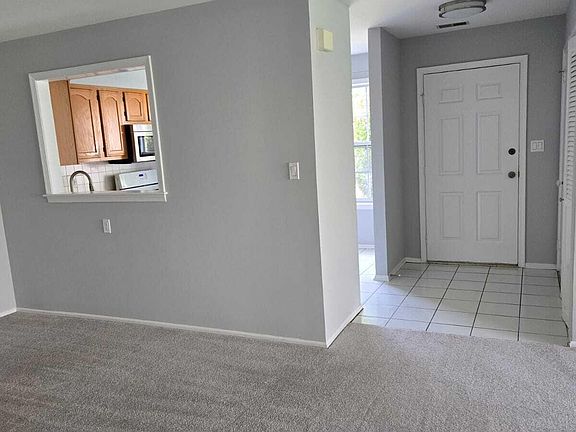 4th image of 127 Wellington Ct #3-7