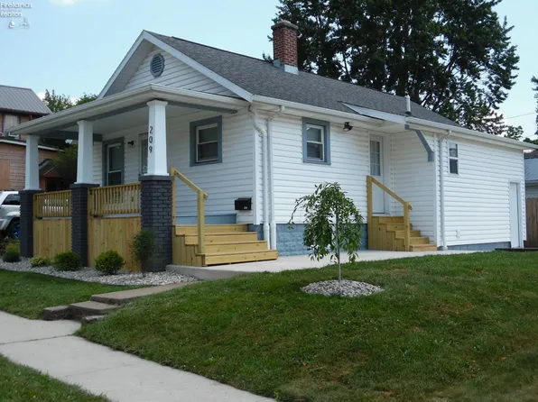 209 W Laurel St, Willard, OH 44890