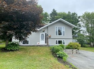 21 Cartier Cres, Lower Sackville, NS B4C3K8