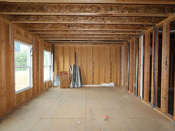 3rd image of 2704 Charlotte Way