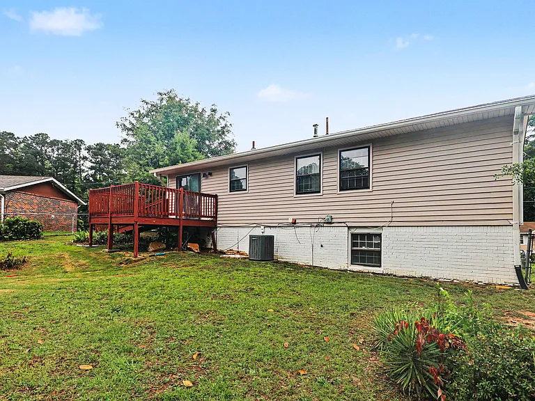 2120 Sandgate Cir — Photo 4