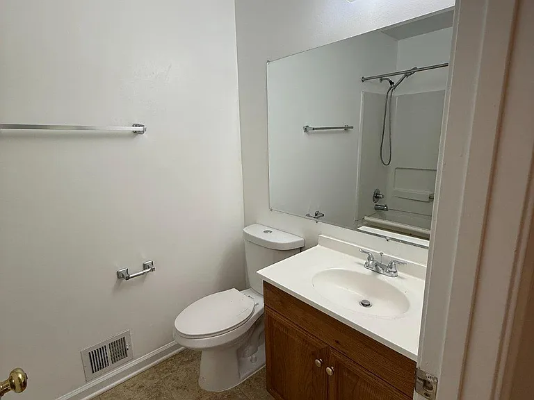 338 Nansemond St SE — Photo 12