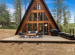 64 Fairway Dr, Garden Valley, ID 83622