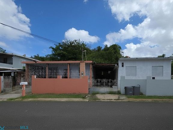 2nd image of 58 Commons Imbery Bo Florida Calle Corazon #3