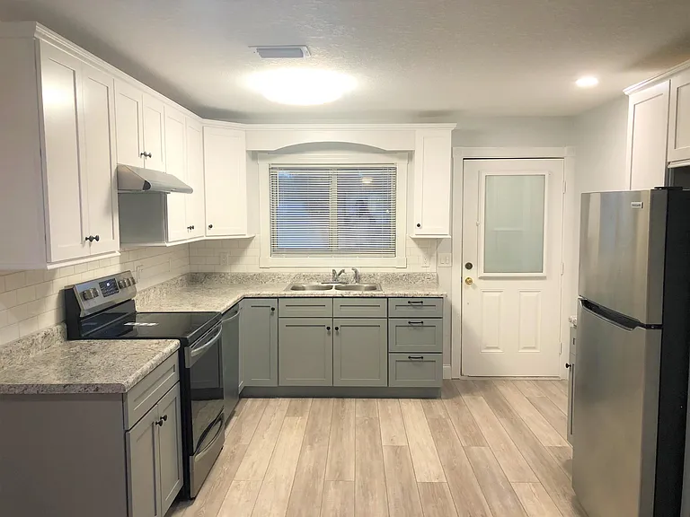 100 N Cooper St #1 — Photo 5