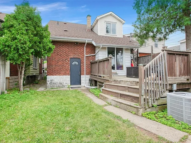 1453 Marentette Ave #UPPER — Photo 26