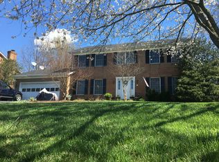 4 Battletown Dr, Berryville, VA 22611