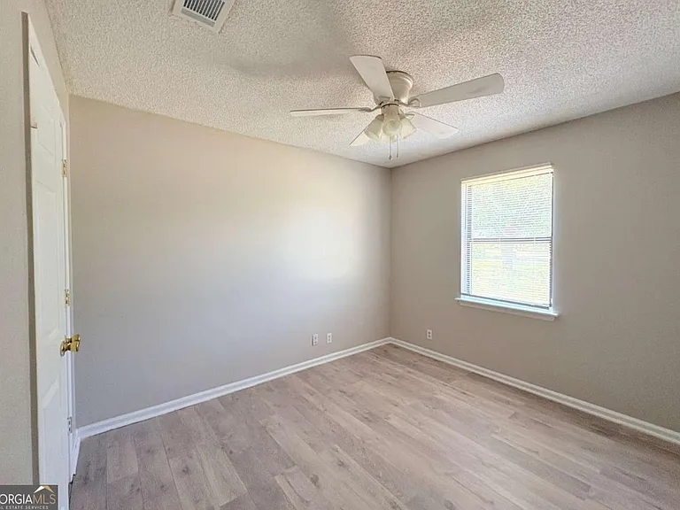 142 Woodvalley Ct — Photo 30