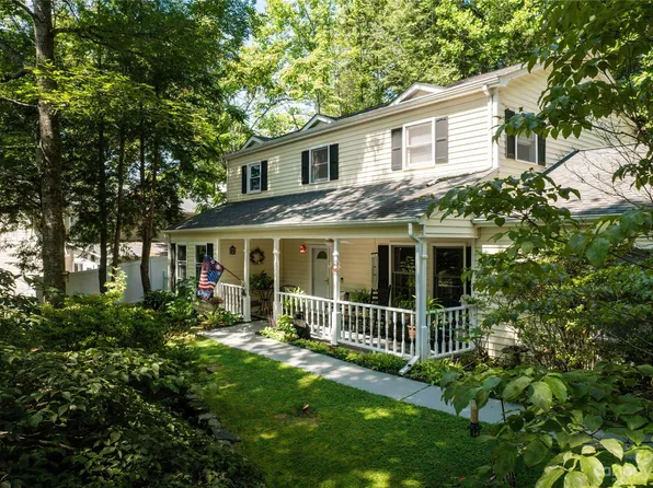 1003 Edinburg Ct, Lenoir, NC 28645