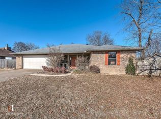 1103 W Pecan St, Rogers, AR 72756